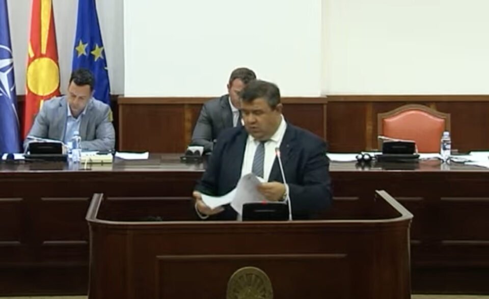 Автопатиштата на комисија кај Адеми, Мицевски му порача: Знаете брзата кокошка што раѓа