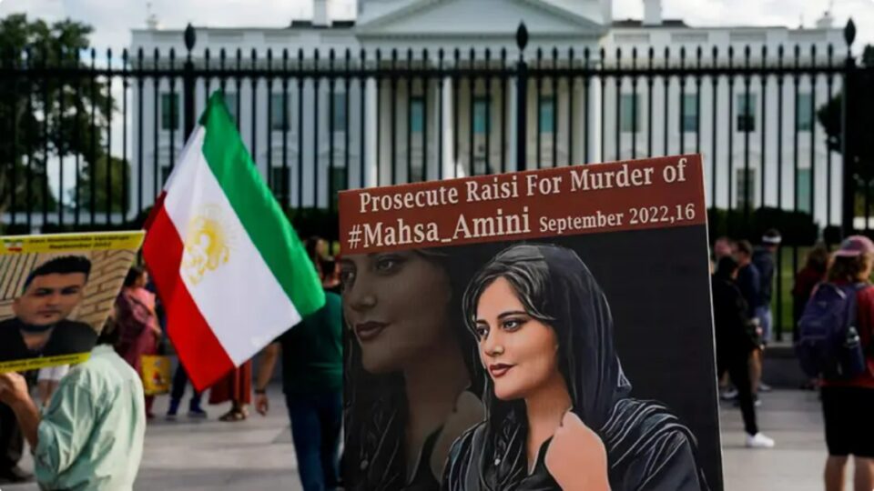 Иран го повика швајцарскиот амбасадор поради твит во кој ги осудува егзекуциите