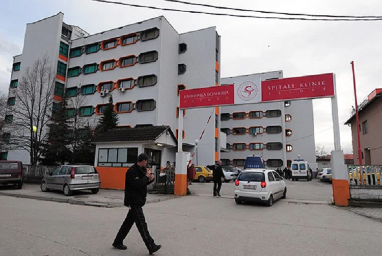 Место во ќебе да ги качуваат пациентите, болницата во Тетово ќе добие седум лифта