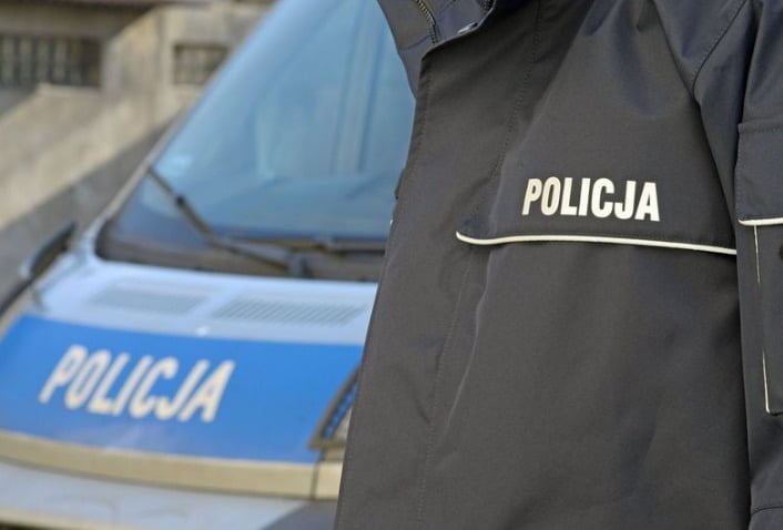 Напаѓачот во домот за сиропиталишта во Полска има 19 години, убил малолетно девојче, ранил неколку