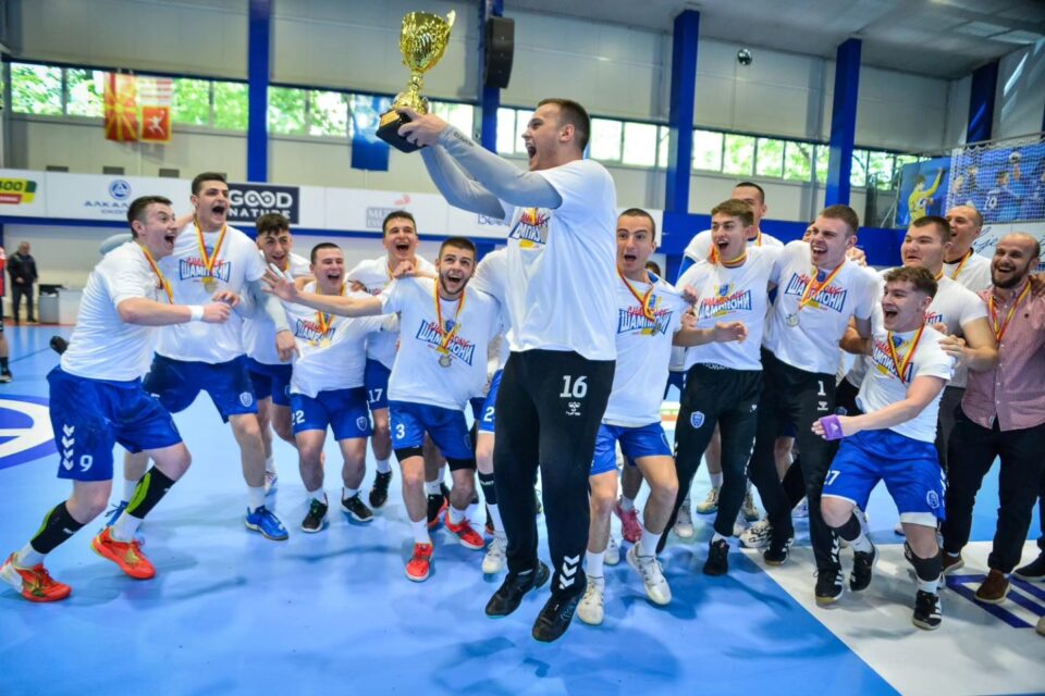 РК Мулти Есенс е новиот ракометен суперлигаш