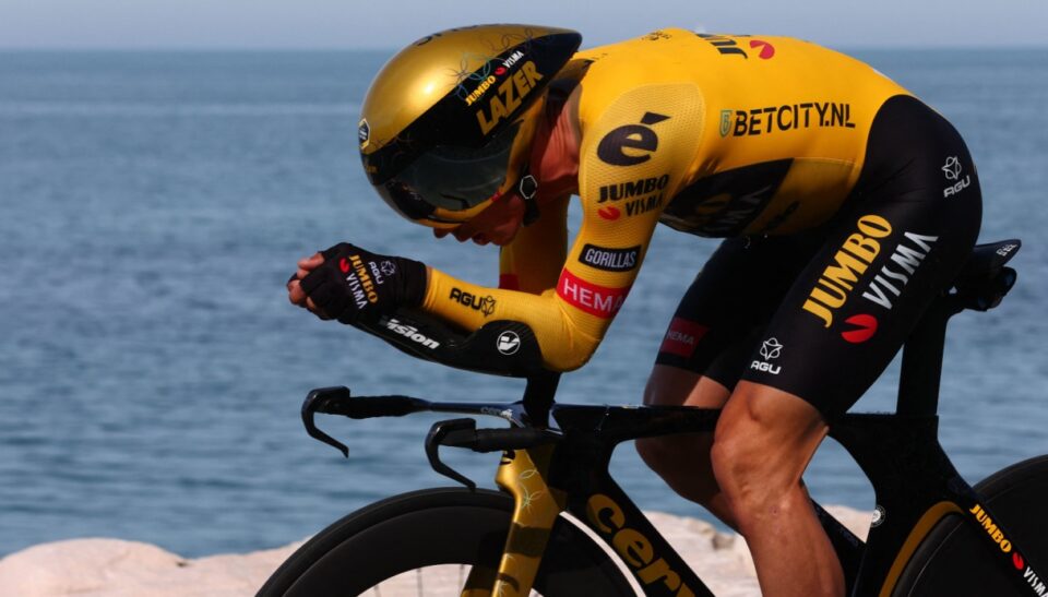 Роглич ја обезбеди победата на Џиро д’Италија