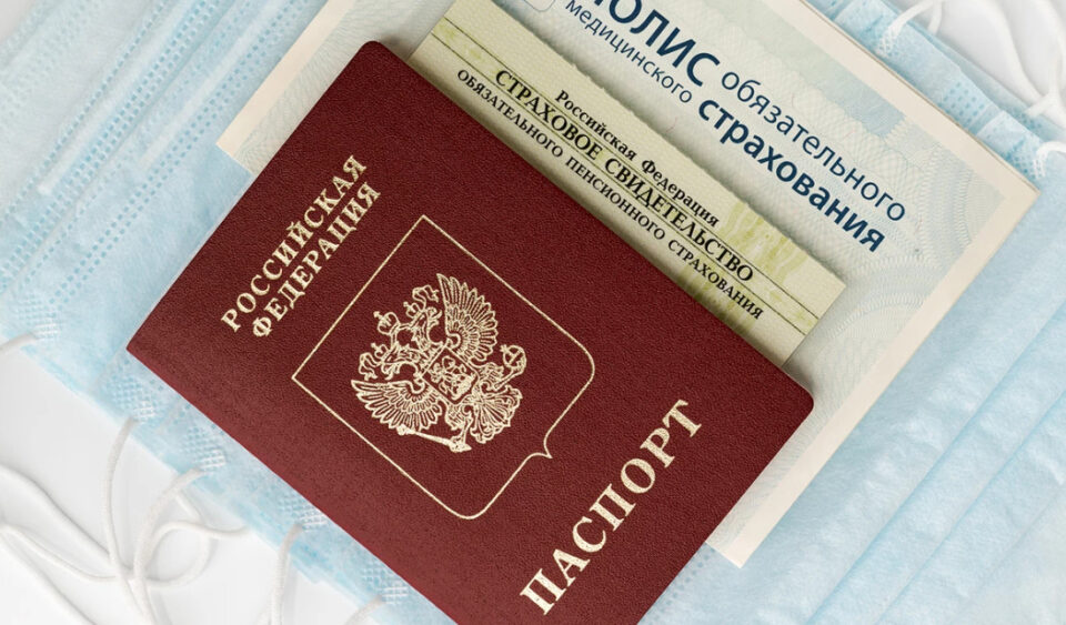 Русија подели 1,5 милиони пасоши на жителите на окупираните територии во Украина, ЕУ не ги признава