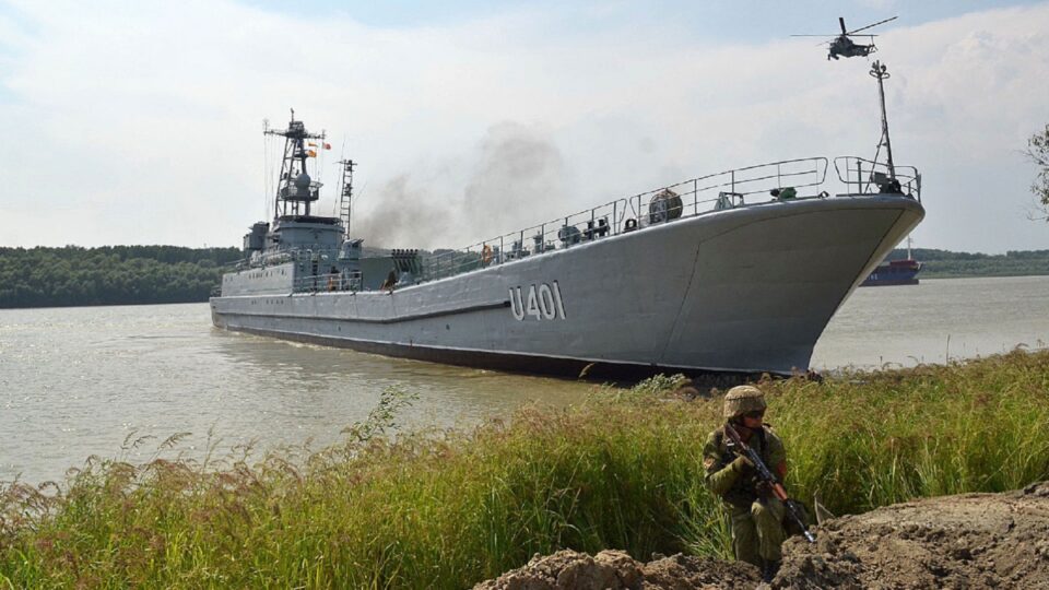 Русија тврди дека го уништила последниот воен брод на Украина