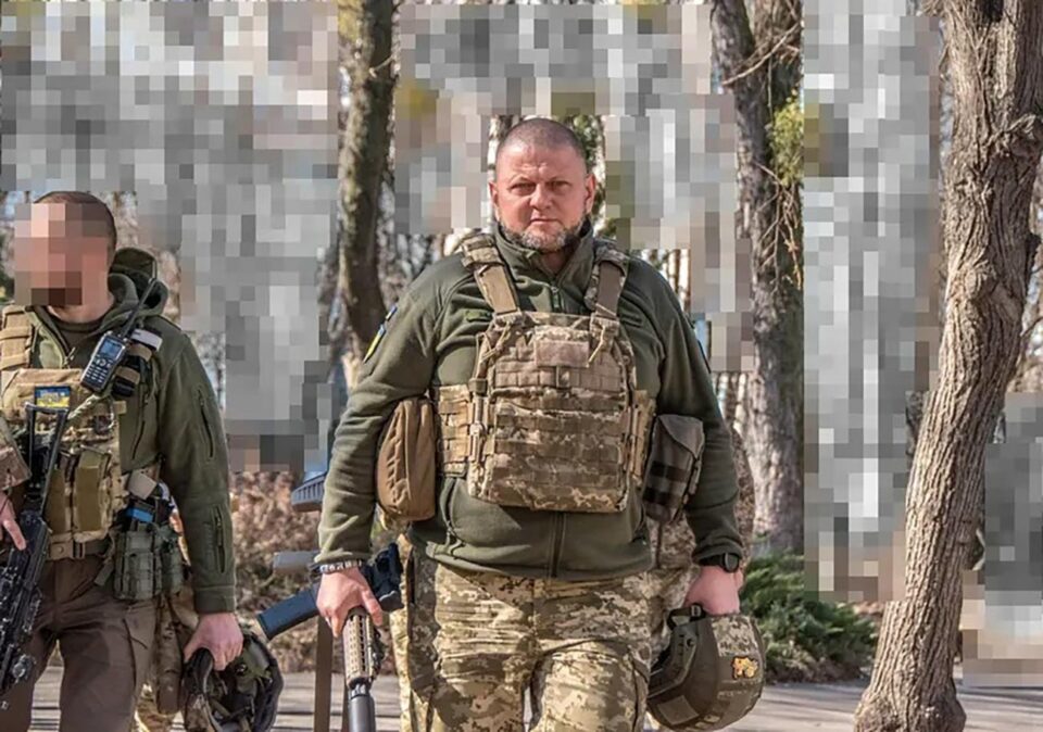 Украинскиот генерал Залужни бил тешко ранет недалеку од Херсон, тврдат руски медиуми