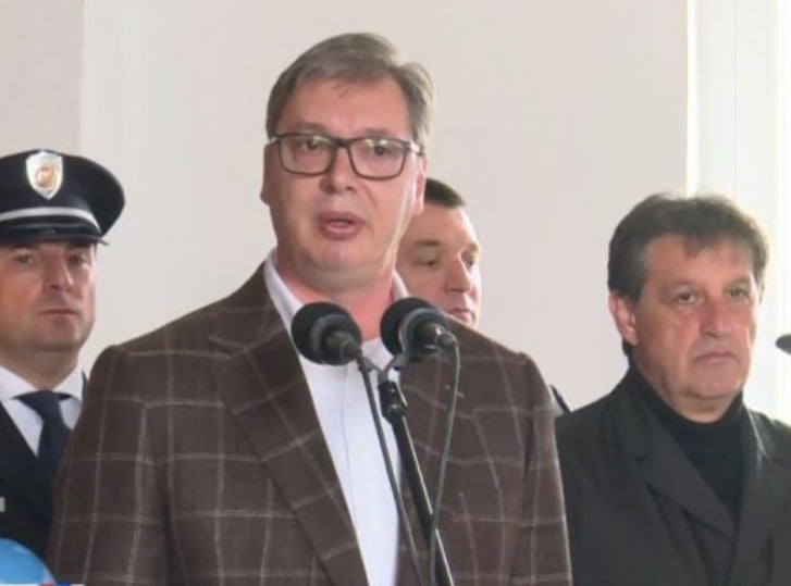 (ВИДЕО) Вучиќ се скара со новинарка: одамна заслуживте да ве избркам!