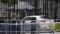 (Видео) Автомобил се заби во резиденцијата на британскиот премиер
