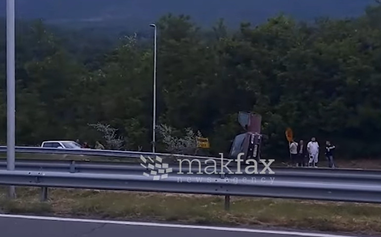 (Видео) Пет лица повредени, двајца потешко – епилог од несреќата на автопатот Тетово-Скопје