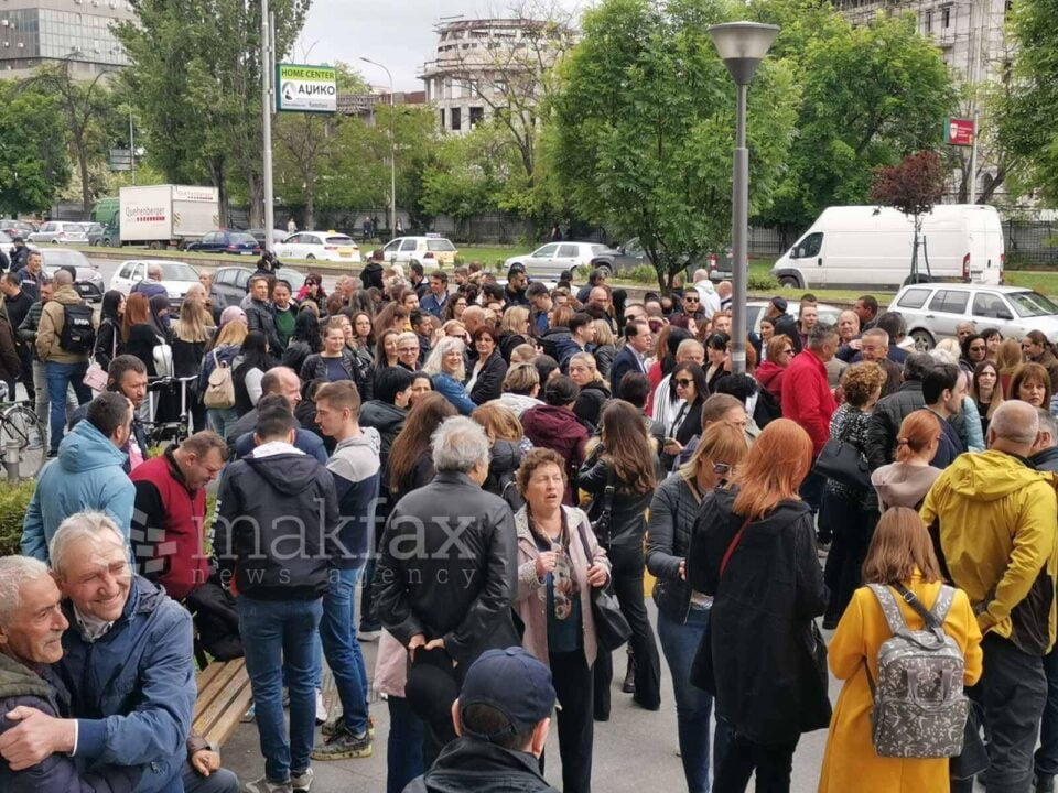 (Видео) Жан Митрев во судница, поранешните пациенти дојдоа да го поддржат