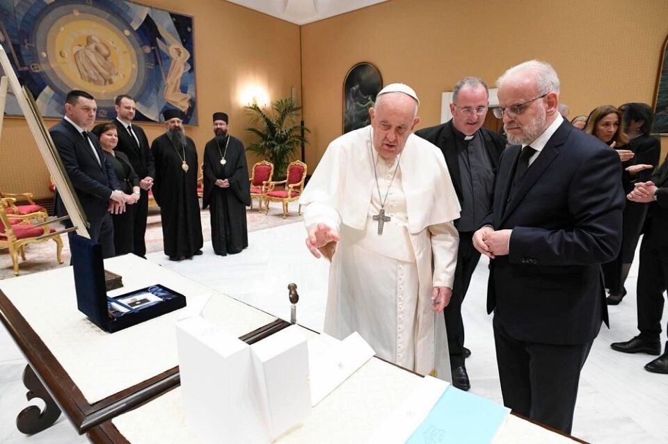 Џафери предводи државно-црковна делегација на аудиенција кај папата