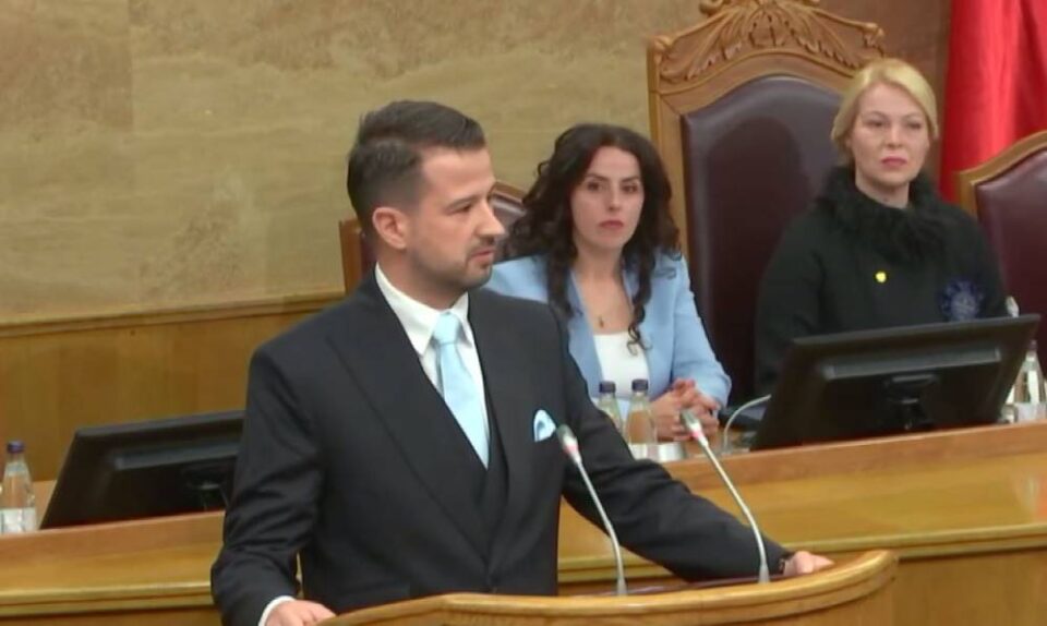 Јаков Милатовиќ положи заклетва – Црна Гора официјално доби нов претседател