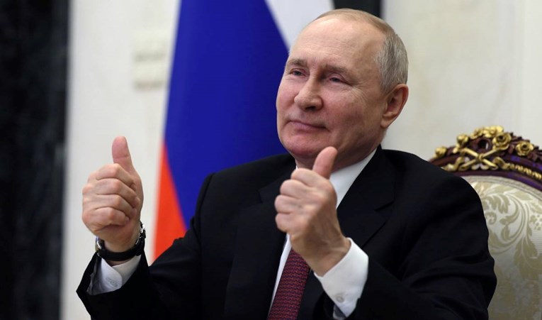 Русија: Проблемот на Украина има неколку решенија, Путин е отворен за сите идеи