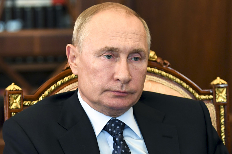 Според информации од Кремљ: Путин е сè поизолиран, не оди никаде и исплашен е
