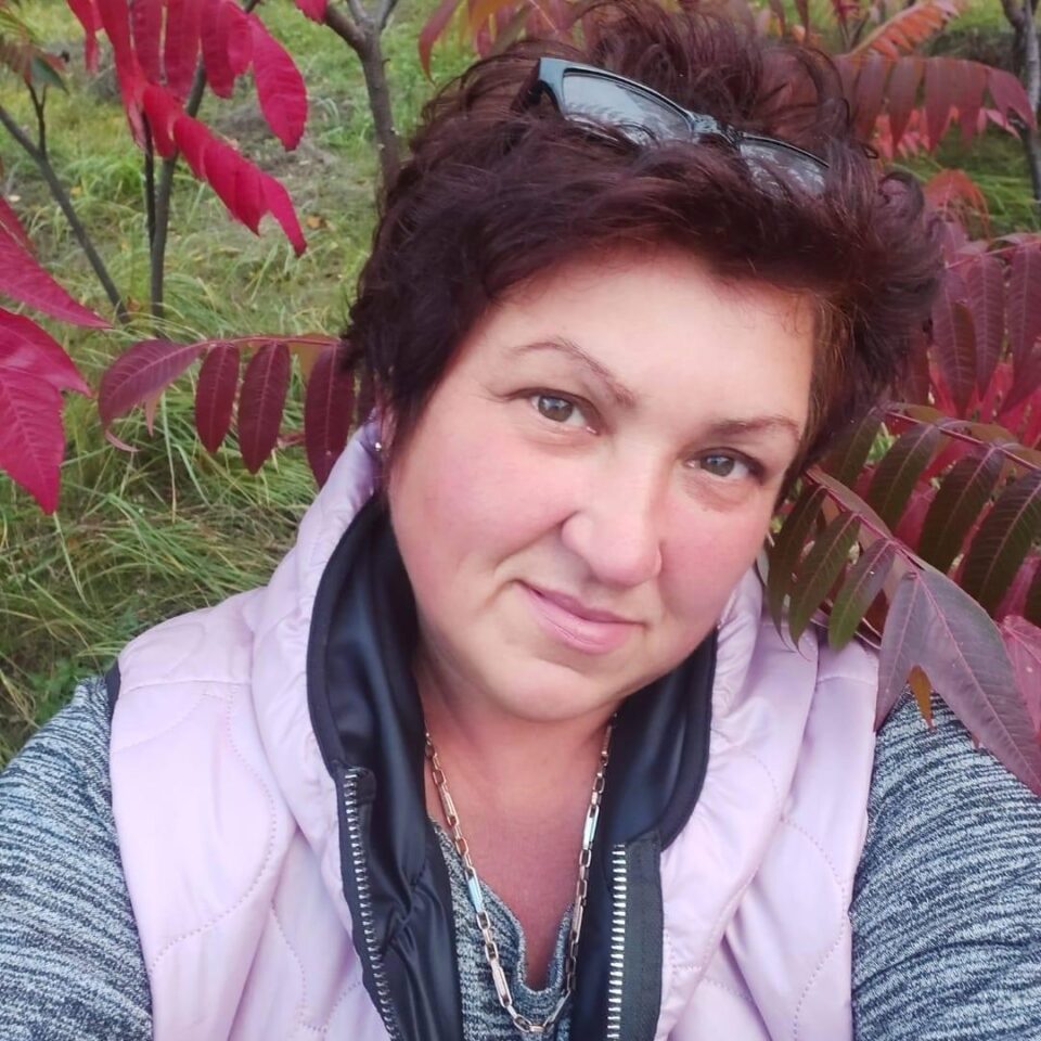 Згрижувачка „спасувала“ сирачиња од Украина и за пари повикувала педофили да ги малтретираат