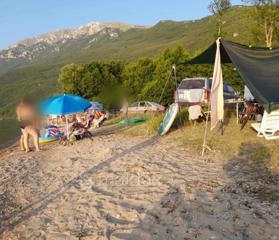 (Галерија) Во бисерот Љубаништа – ред ѓубре, ред диви туристи