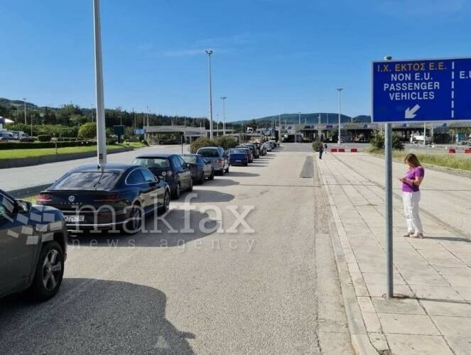 На „Табановце“ и „Богородица“ за излез од државата се чека околу 1 час