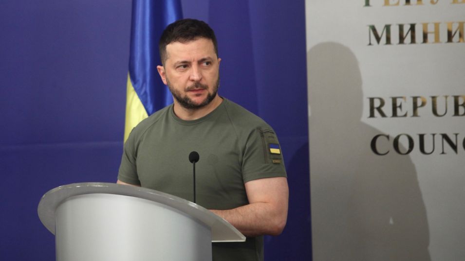 Не дај боже да ви дојде војна, па да нема кој да ви помогне, му одговори Зеленски на Радев, кој го одби за муниција