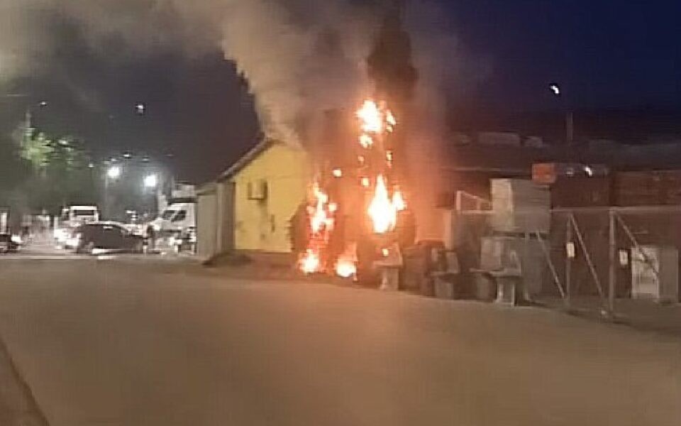 (Видео) Голем пожар во Сарај