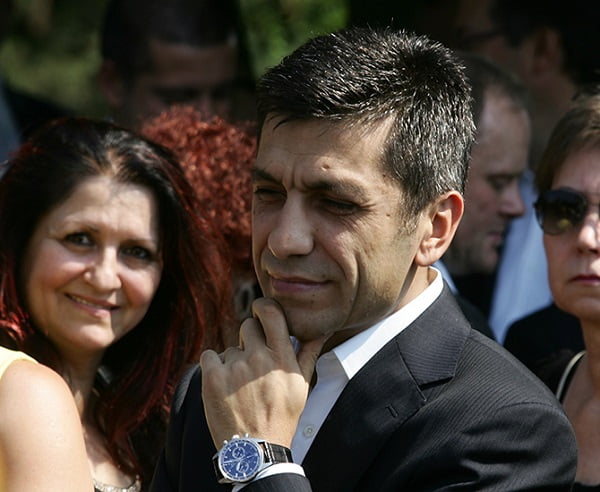 „Демократско движење“ е името на новата политичка партија предводена од Изет Меџити