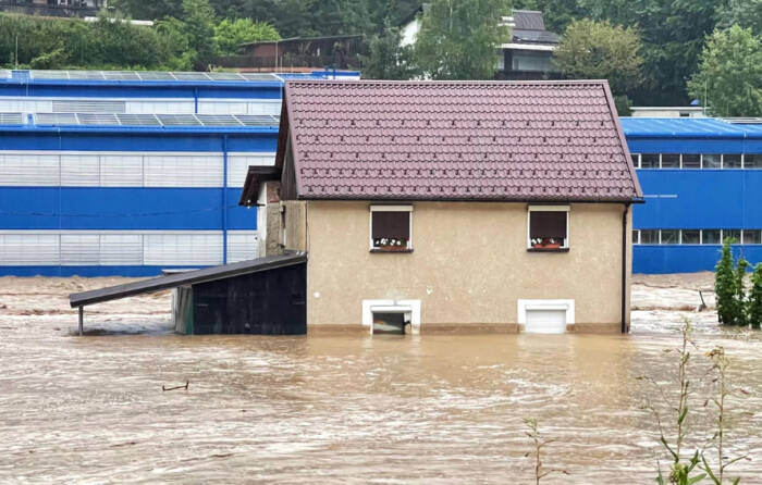 Македонија спремна да ѝ помогне на Словенија да се избори со катастрофата