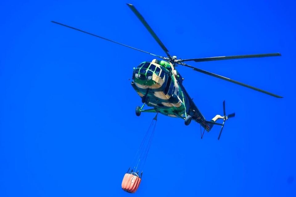 Полета и вториот хеликоптер кон скопски Илинден, пожарот се шири