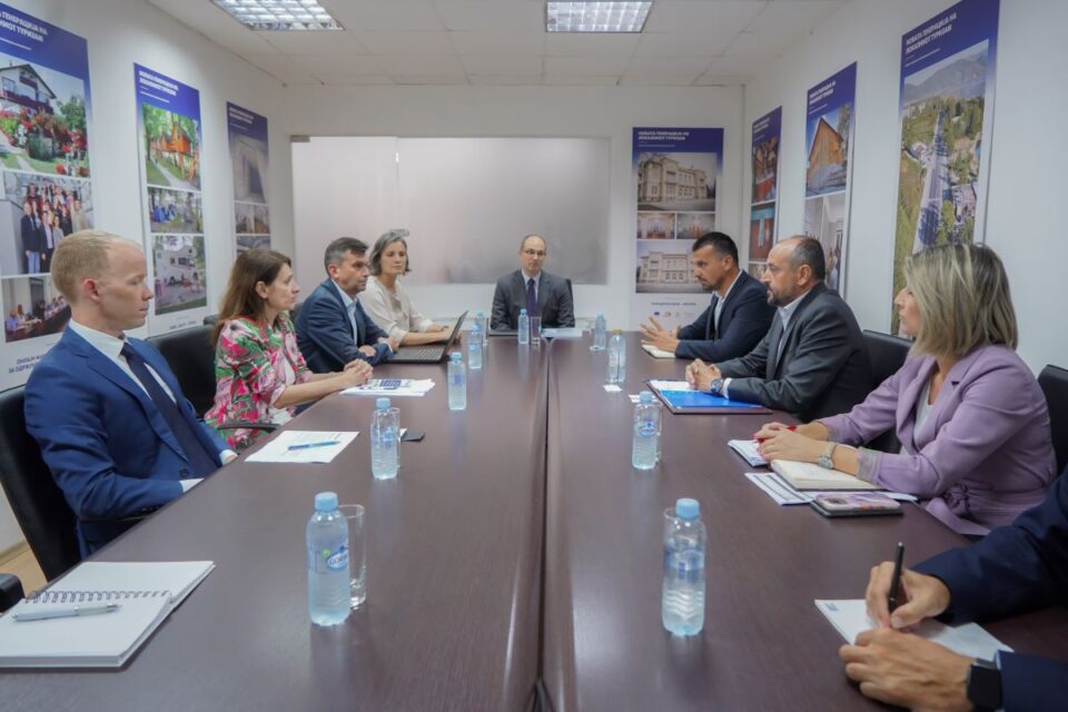 Вицепремиерот Битиќи се сретна со висока делегација на ММФ која престојува во Скопје