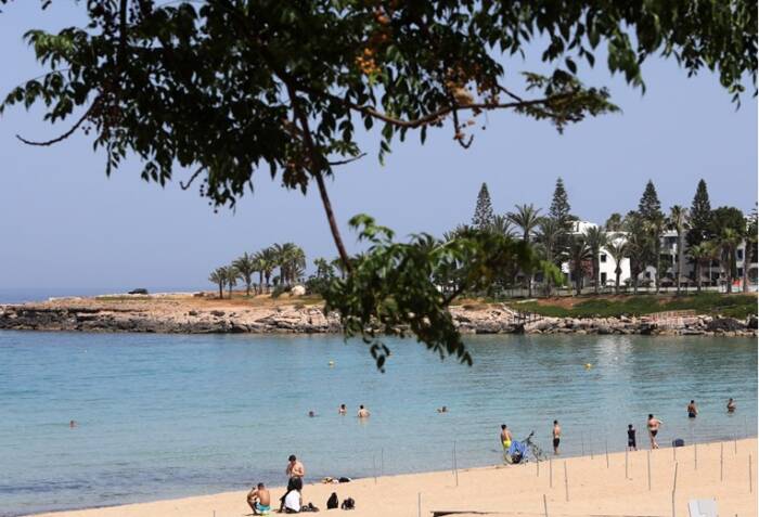 Британска туристка групно силувана на Кипар, уапсени петмина Израелци