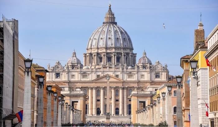 Документи: Католичка црква во Втората светска војна сокрила над 3.000 Евреи во Рим