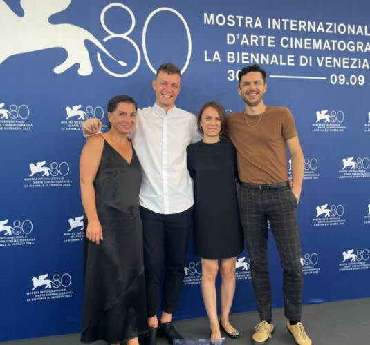 „Домаќинство за почетници“ на Горан Столевски денеска премиерно ќе биде прикажан во Венеција