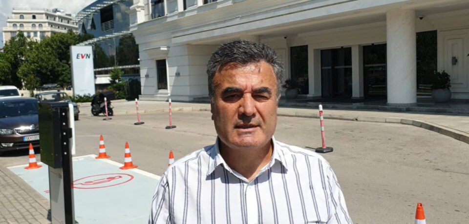 Единствена Македонија остана без струја – Бачев тврди дека не е поради сметки, туку поради ставот дека ЕВН треба да е во државна сопственост