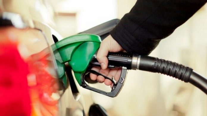 Од полноќ поевтинува бензинот „евросупер БС-98“, цените на другите горива остануваат исти