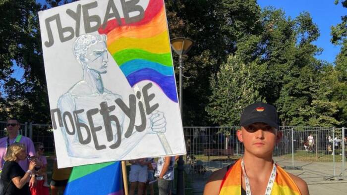 Парада на гордоста во Белград под слоганот „Не сме ни блиску“
