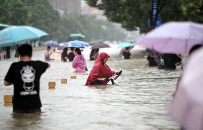 Седми ден од катаклизмата во Кина: поплавен јужниот дел на земјата, најсилно невреме во последните 150 години