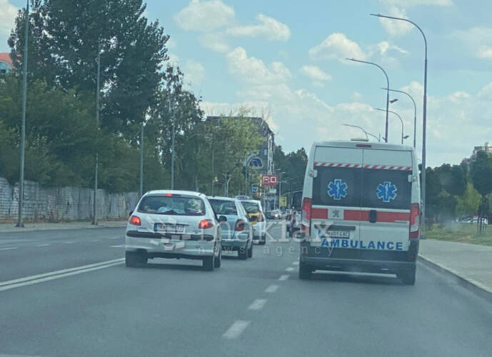 Со „тојота“ прегазен малолетник во Скопје, констатирани му се тешки повреди
