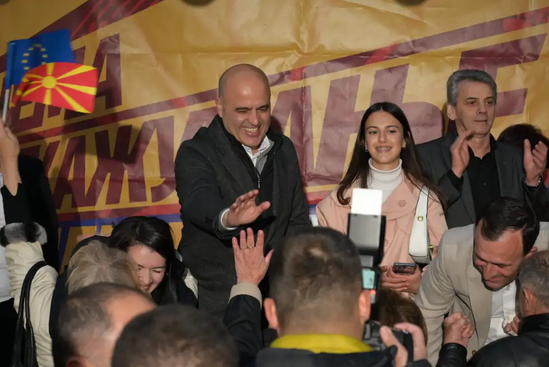 Macedonia needs national unity for EU integration instead of national unity for a moratorium, SDSM president Dimitar Kovachevski told an election campaign rally in Struga and urged voters to 