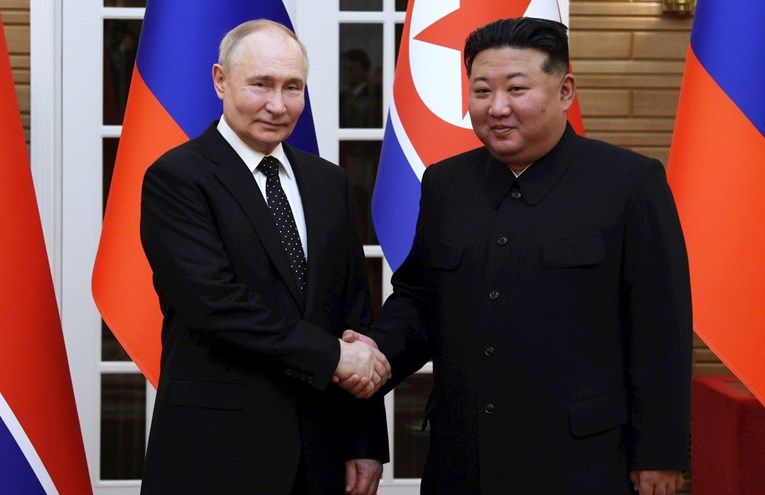 Putin I Kim.jpg