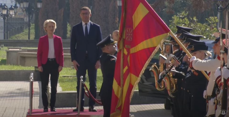 Mickoski Vs Ursula Fon Der Lajen.jpg