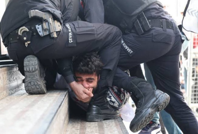 445431 stotici privedeni na prvomajski protesti vo istanbul.jpg