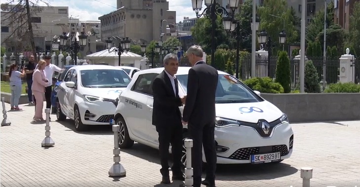 Bozinovska medziti elektricni avtomobili.jpeg