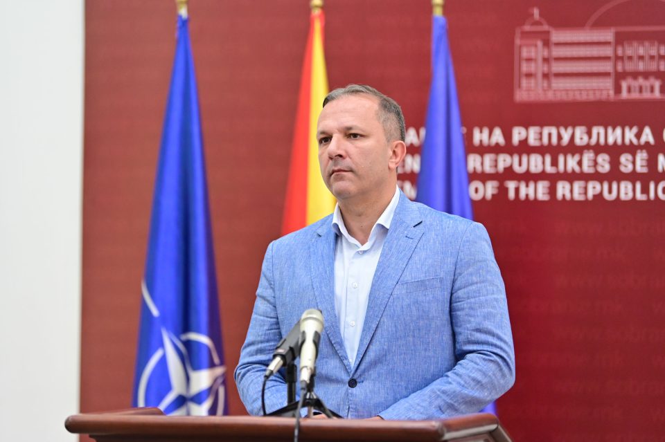 Oliver spasovski pres.jpg