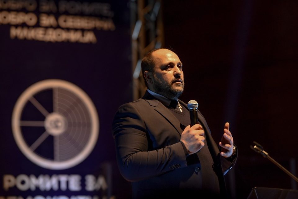 Mensur haliti romi za demokratija.jpg