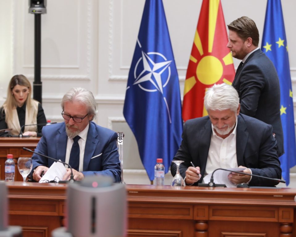 Sl. 2 vlada.jpg