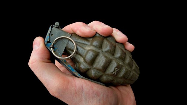 Rucna bomba kasikara granata 620x350 1.jpg