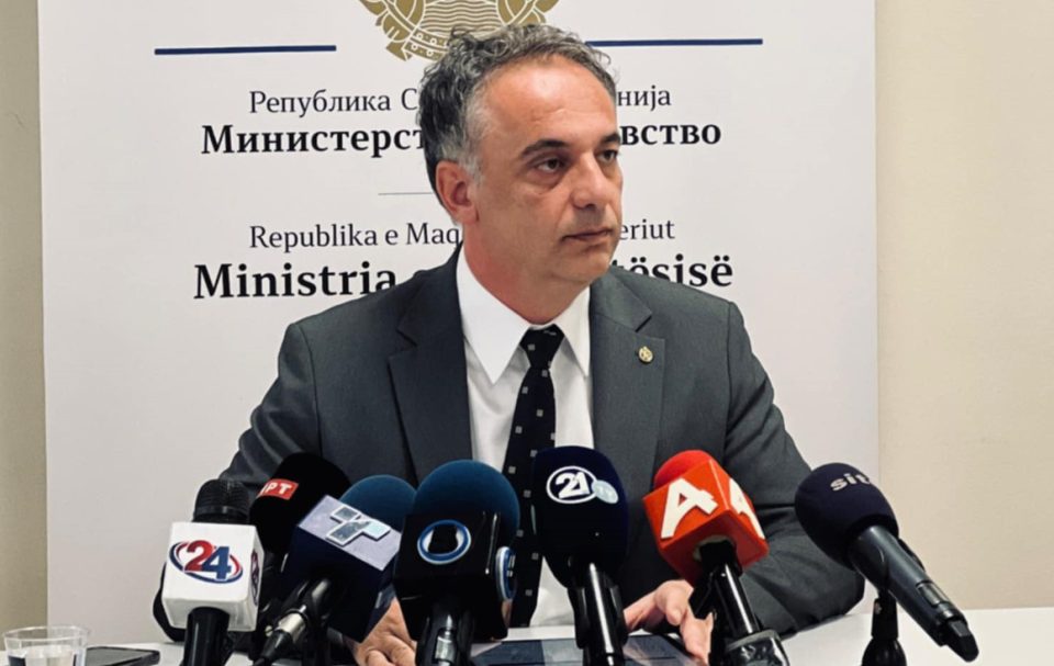 Aliu minister za zdravstvo.jpg