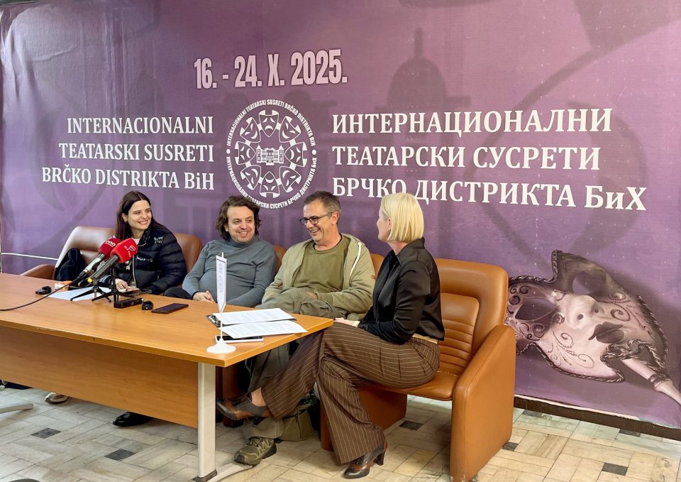 Konferenczija za pechat vo brchko.jpg
