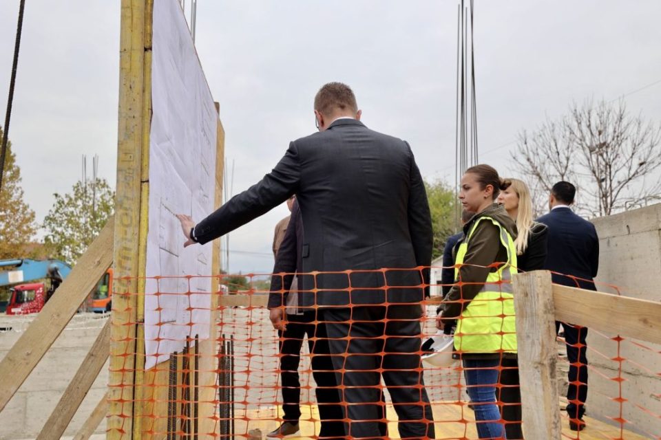 Mickoski zapocnuva izgradba na kulturen dom vo opstina petrovec image cyuz 1024x683 1.jpg