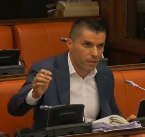 Nikolovski sobranie.jpg