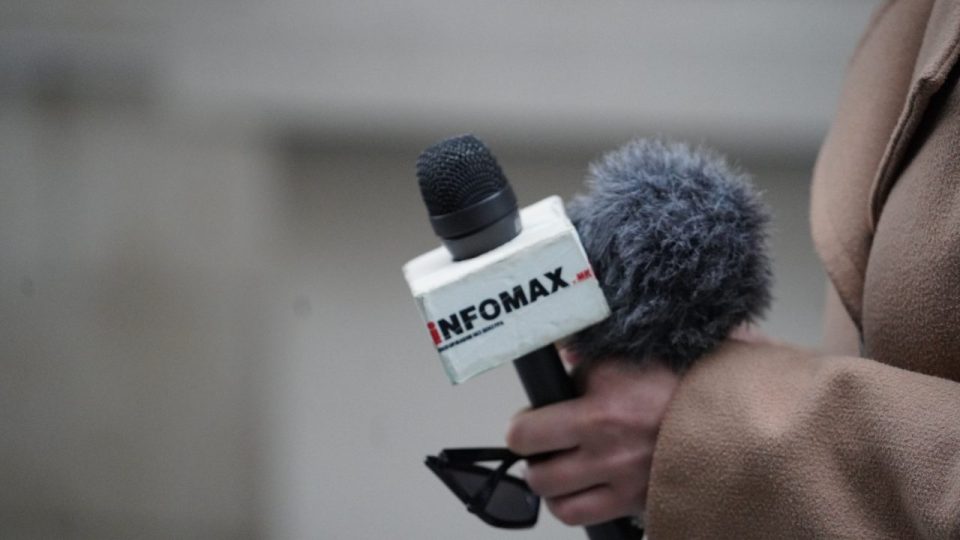 Infomax mikrofon e1620916338715.jpg