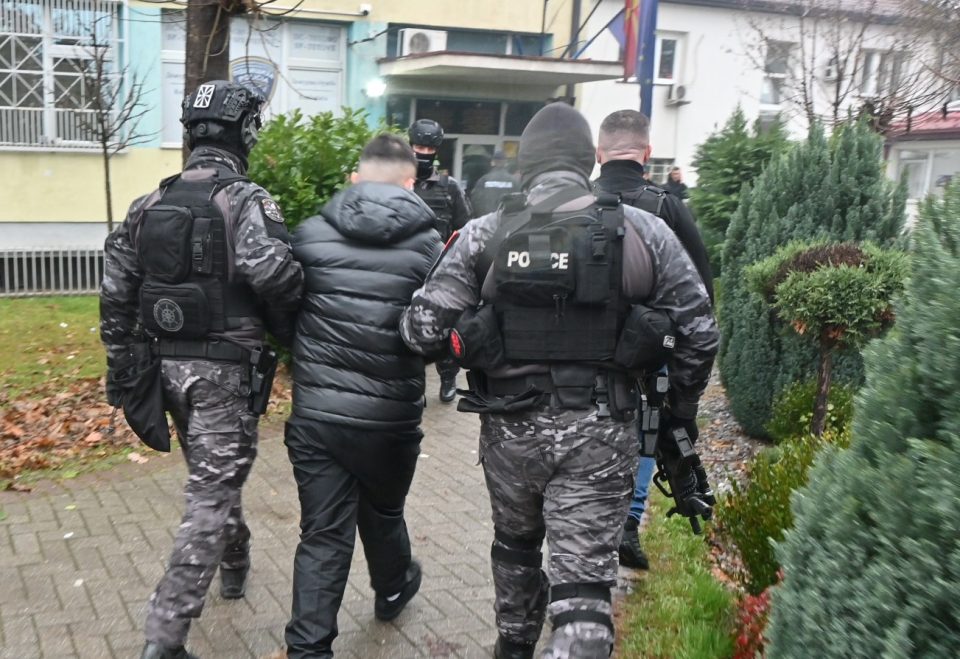 Policzija policija mvr apsenje 24.jpeg