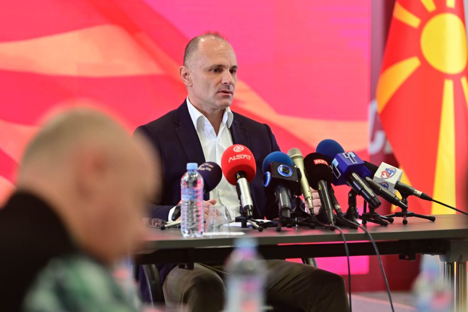 Pretsedatel filipce brif 3.jpg